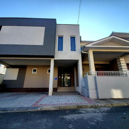 Vila Manuela Aparthotel Gevgelija Bagian luar foto