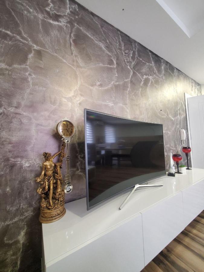 Vila Manuela Aparthotel Gevgelija Bagian luar foto