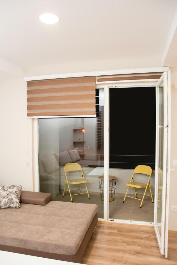 Vila Manuela Aparthotel Gevgelija Bagian luar foto