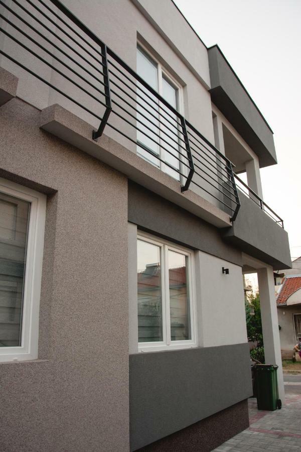 Vila Manuela Aparthotel Gevgelija Bagian luar foto