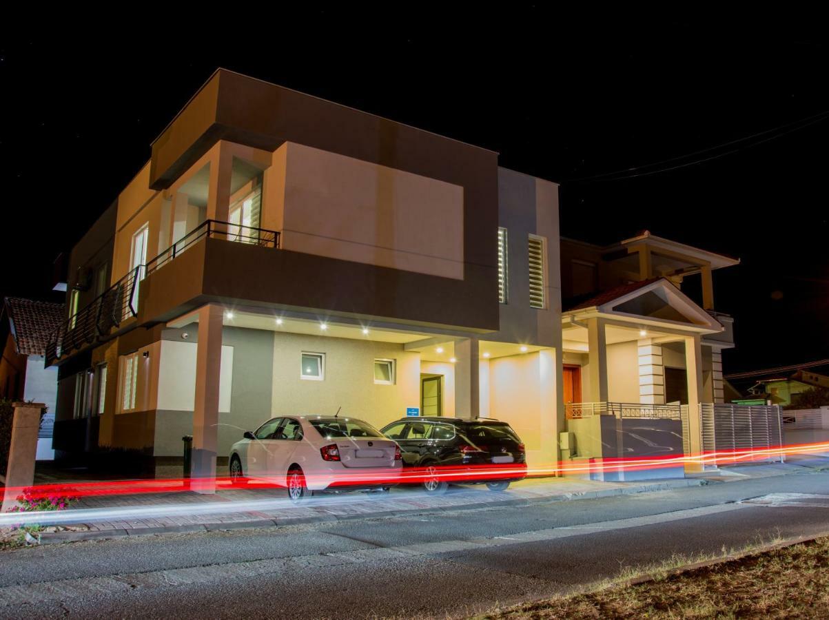 Vila Manuela Aparthotel Gevgelija Bagian luar foto