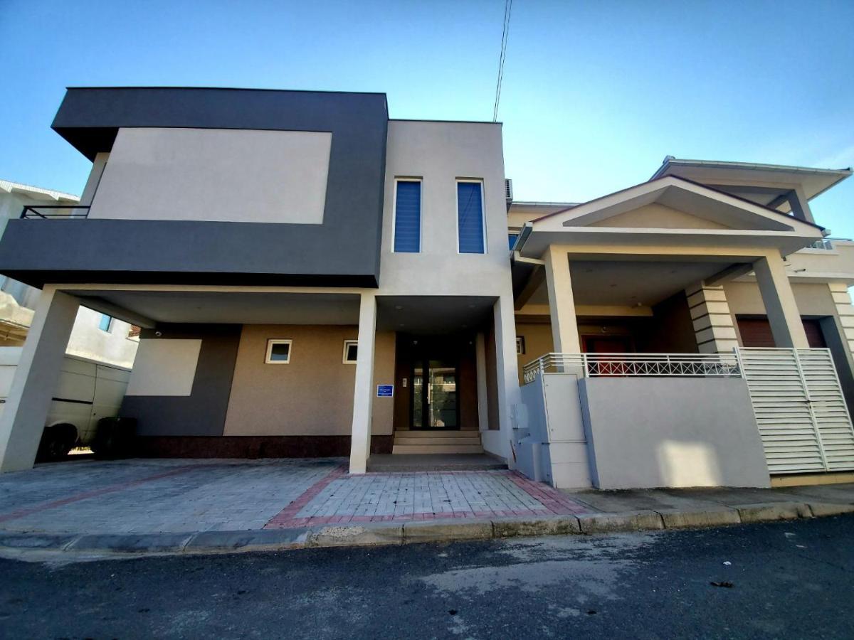 Vila Manuela Aparthotel Gevgelija Bagian luar foto