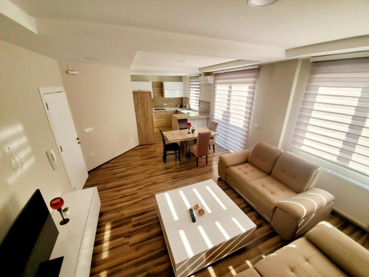 Vila Manuela Aparthotel Gevgelija Bagian luar foto